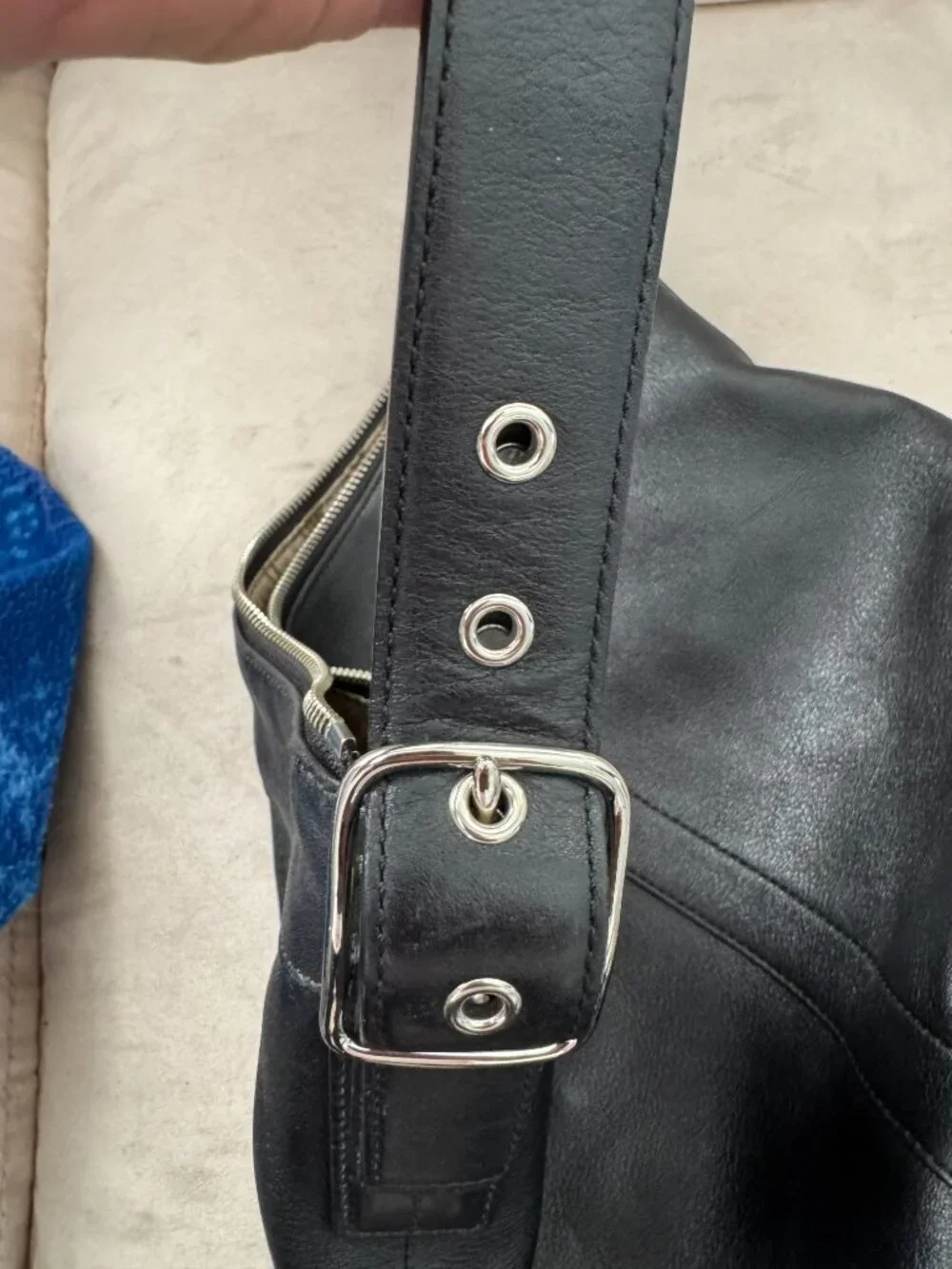 Coach COACH 9188 Authentic Vintage Legacy Soho Hobo - Picture 4 of 6